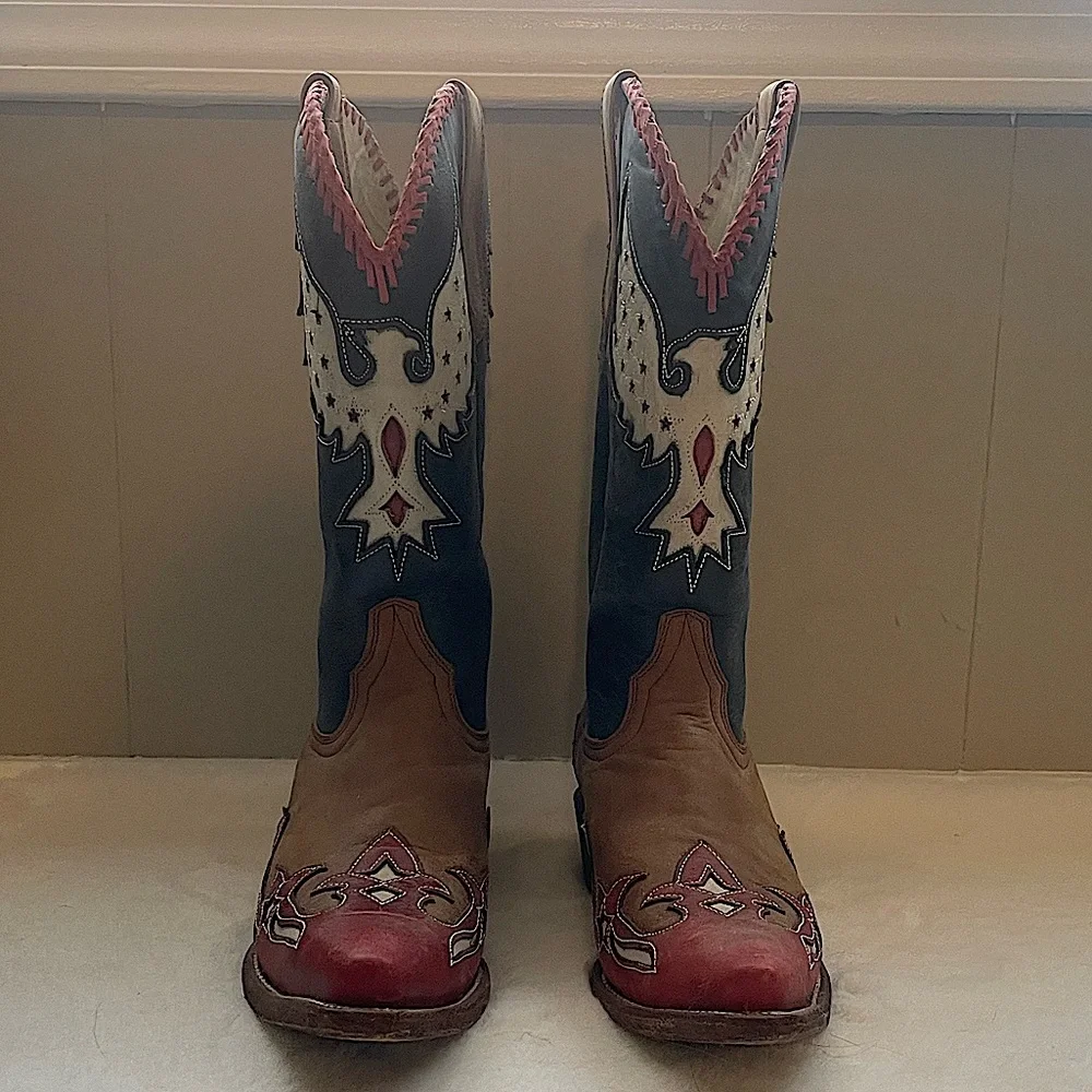 Women’s Western Boots - Picture 3 of 7